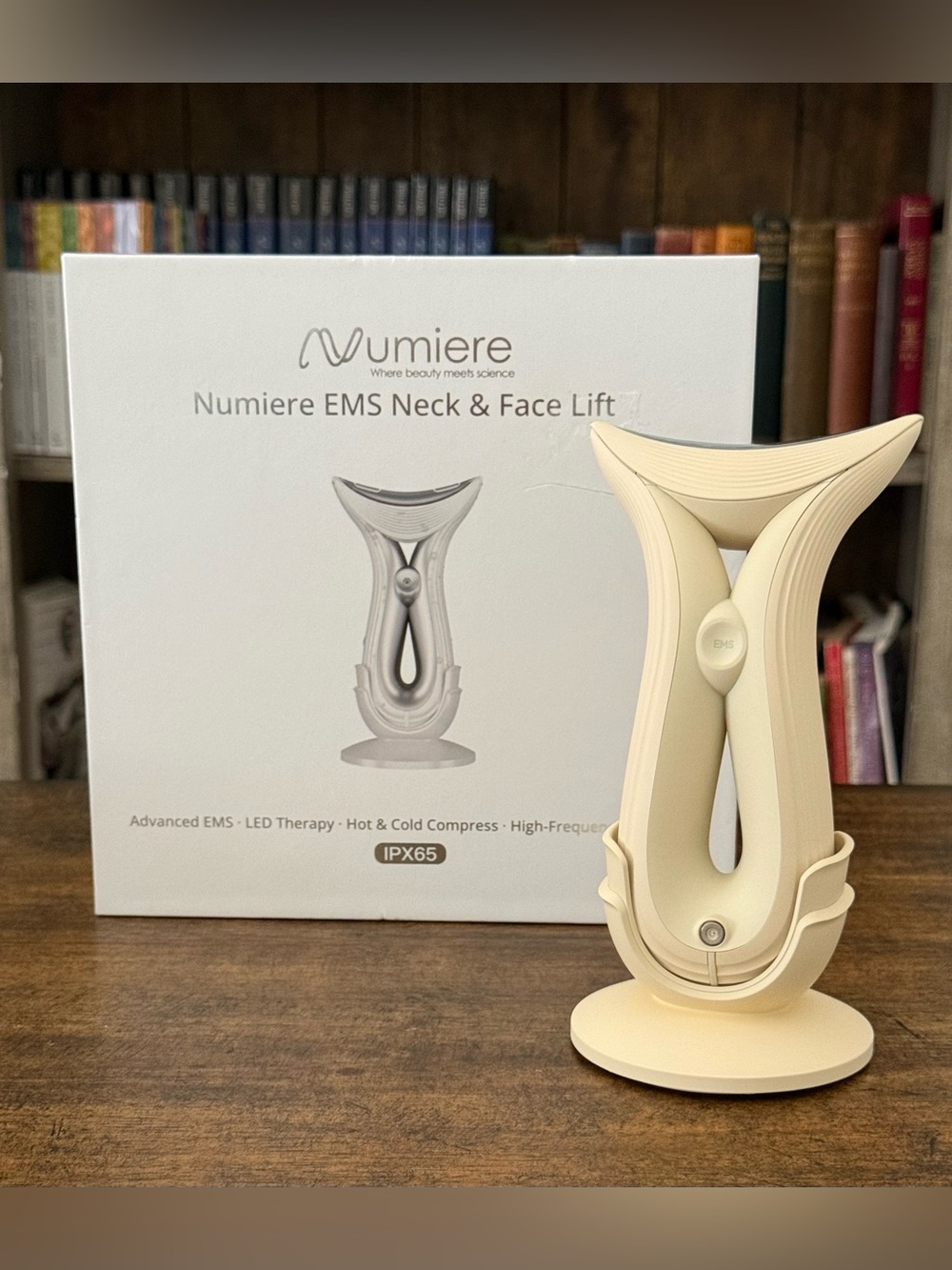 Numiere EMS Neck & Face Lift